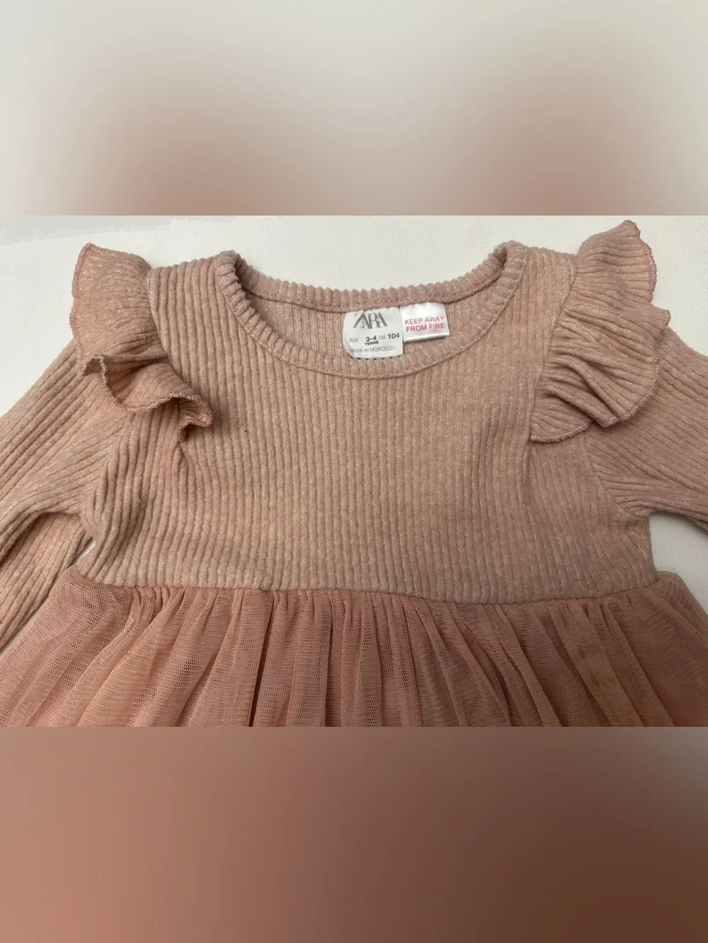 Zara girl’s dress ribbed top, ruffle shoulders, and a tulle skirt.  Size 3-4T.